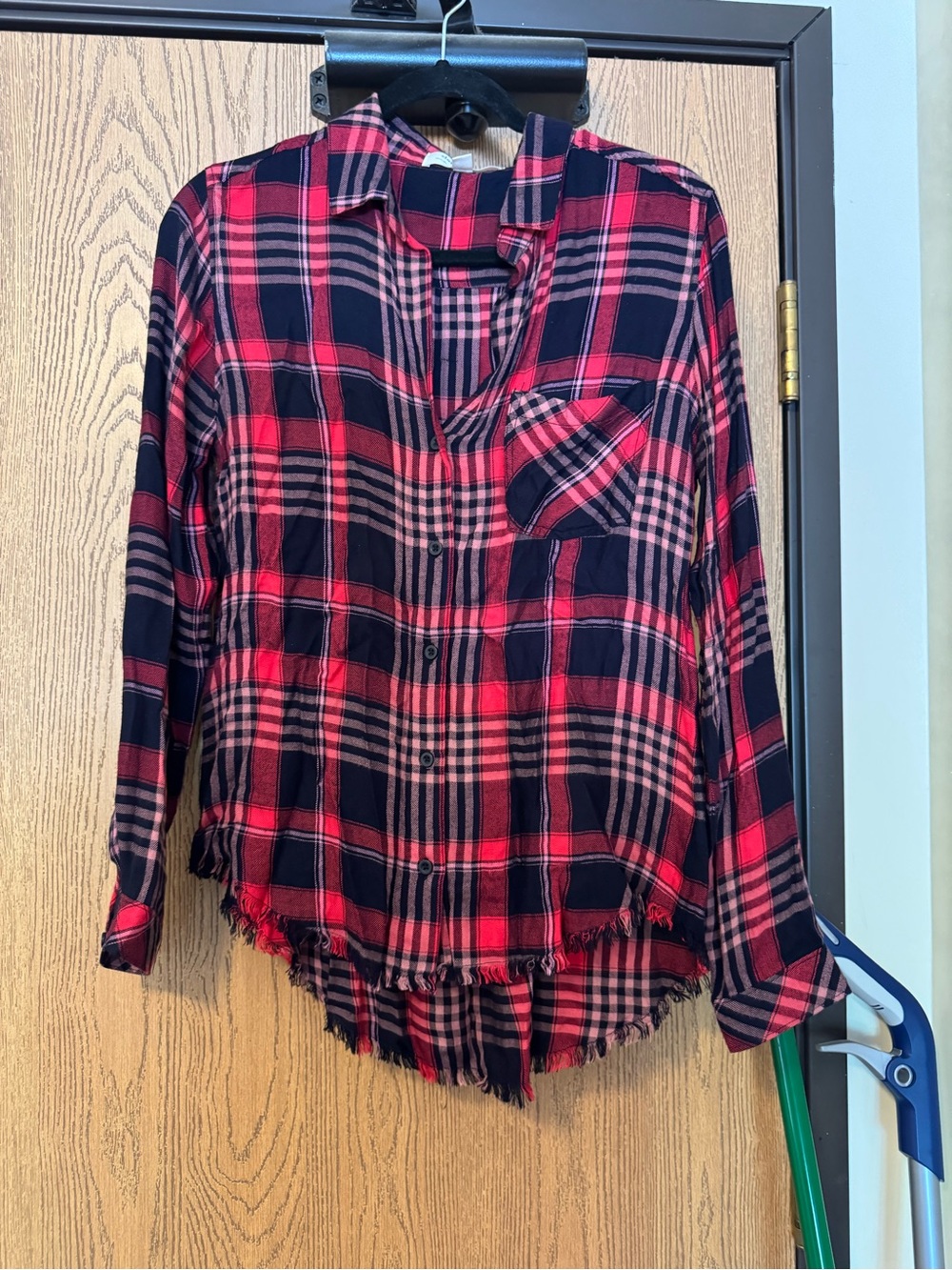 Anthropologie Cloth & Stone Red and Black Plaid Button-Up